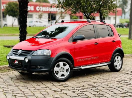 VOLKSWAGEN - CROSSFOX - 2009/2009 - Vermelha - R$ 37.900,00