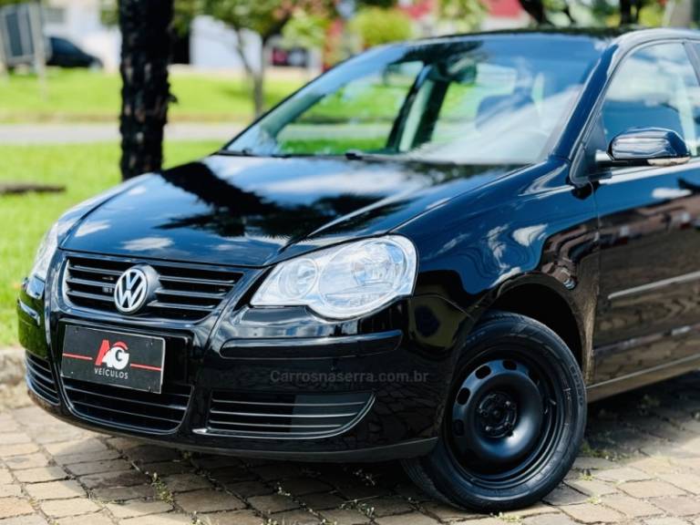 VOLKSWAGEN - POLO - 2011/2011 - Preta - R$ 37.900,00