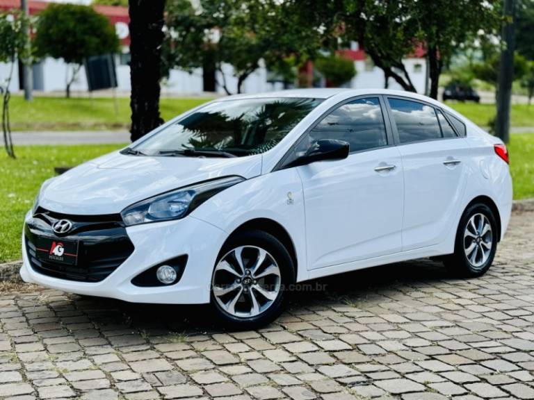 HYUNDAI - HB20S - 2015/2015 - Branca - R$ 56.900,00