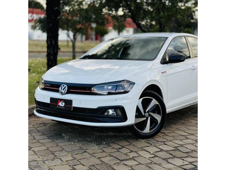 VOLKSWAGEN - VIRTUS - 2020/2020 - Branca - R$ 109.900,00