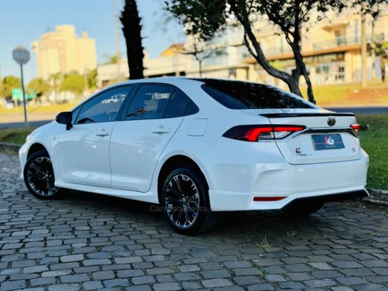 TOYOTA - COROLLA - 2023/2023 - Branca - R$ 157.900,00