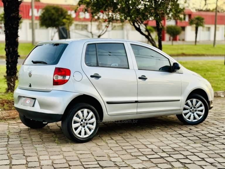 VOLKSWAGEN - FOX - 2009/2009 - Prata - R$ 29.900,00