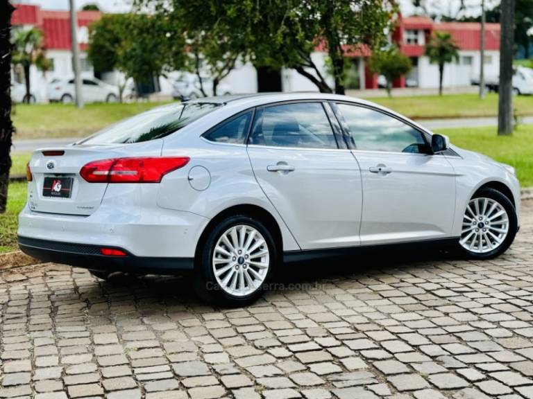 FORD - FOCUS - 2019/2019 - Prata - R$ 78.900,00