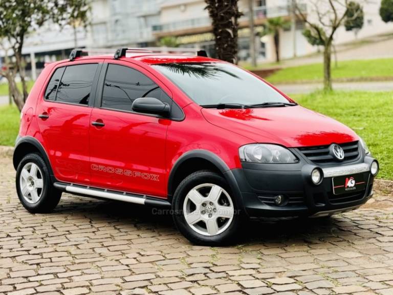 VOLKSWAGEN - CROSSFOX - 2009/2009 - Vermelha - R$ 37.900,00