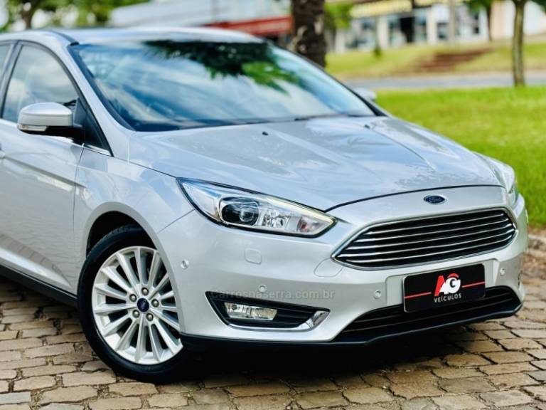 FORD - FOCUS - 2019/2019 - Prata - R$ 78.900,00