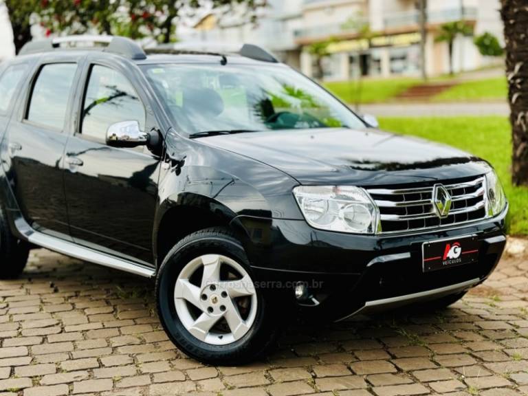 RENAULT - DUSTER - 2013/2013 - Preta - R$ 53.900,00