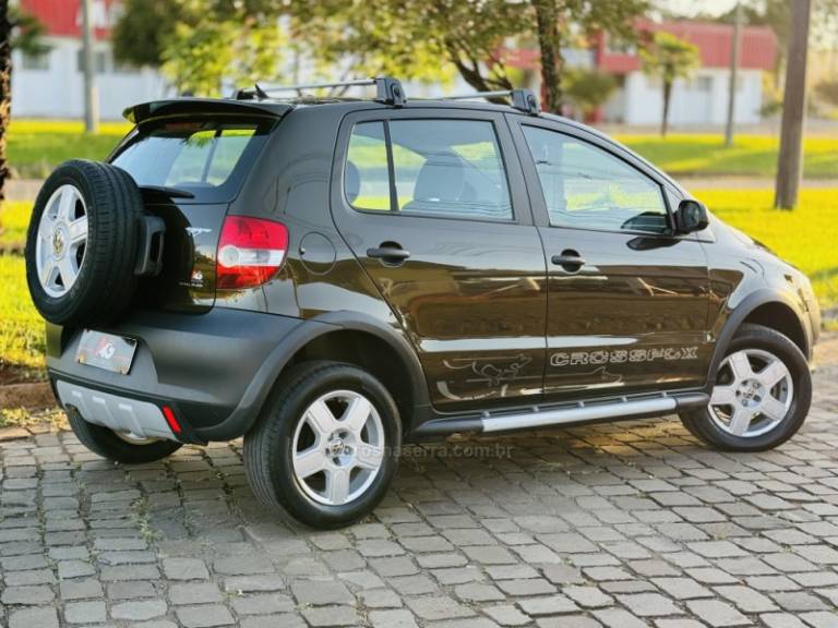 VOLKSWAGEN - CROSSFOX - 2008/2008 - Verde - R$ 36.900,00