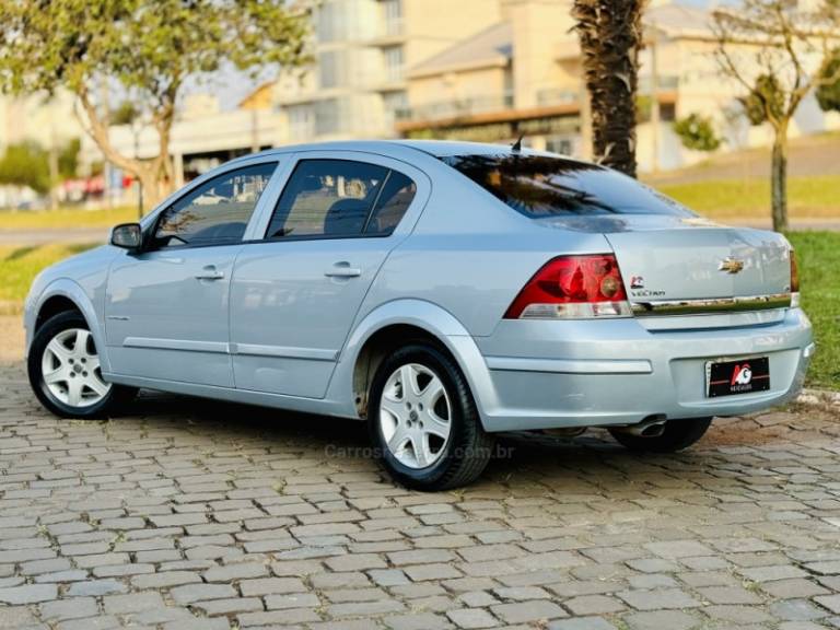 CHEVROLET - VECTRA - 2010/2010 - Prata - R$ 39.900,00