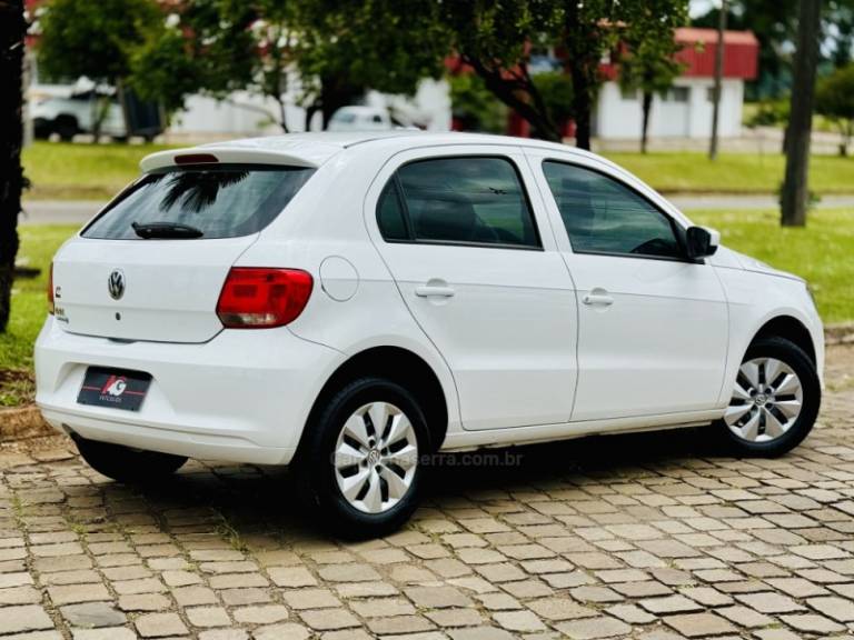 VOLKSWAGEN - GOL - 2015/2015 - Branca - R$ 41.900,00