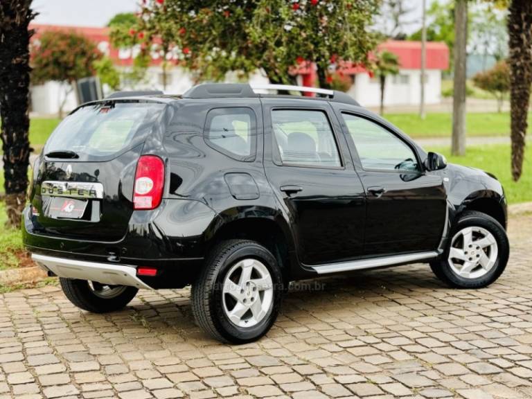 RENAULT - DUSTER - 2013/2013 - Preta - R$ 53.900,00