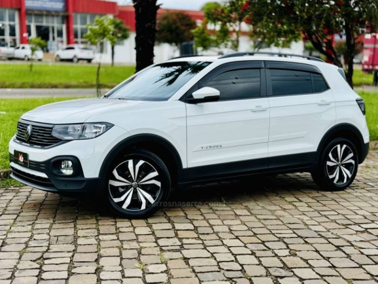 VOLKSWAGEN - T-CROSS - 2022/2022 - Branca - R$ 108.900,00