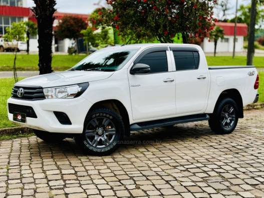 TOYOTA - HILUX - 2019/2019 - Branca - R$ 146.900,00