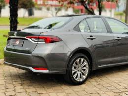 TOYOTA - COROLLA - 2022/2022 - Cinza - R$ 129.900,00