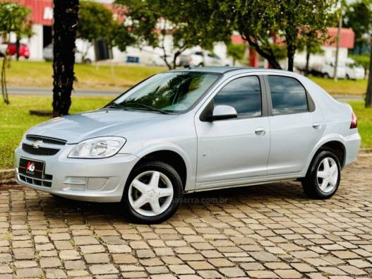 CHEVROLET - PRISMA - 2012/2012 - Prata - R$ 34.900,00