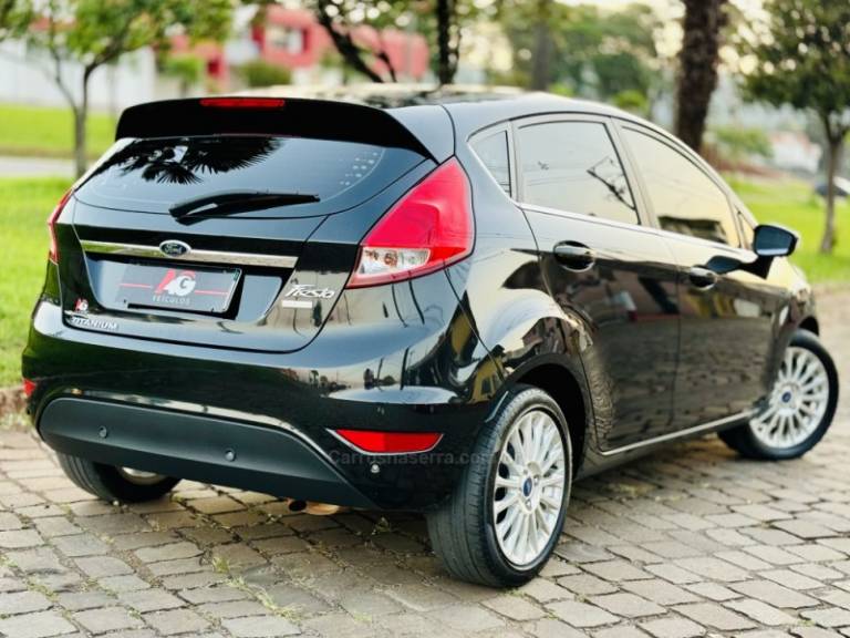 FORD - FIESTA - 2017/2017 - Preta - R$ 61.900,00