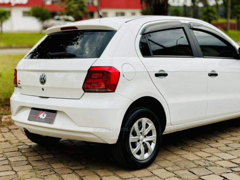 VOLKSWAGEN - GOL - 2022/2022 - Branca - R$ 58.900,00