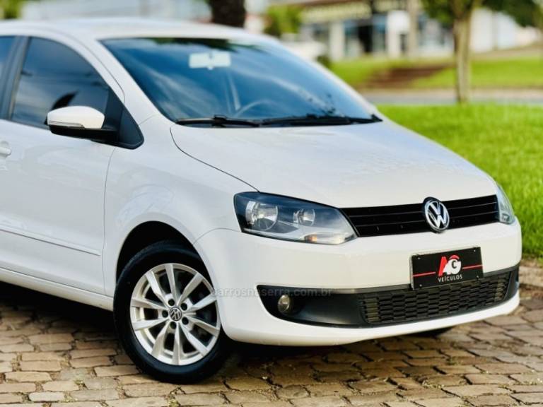 VOLKSWAGEN - FOX - 2013/2013 - Branca - R$ 42.900,00