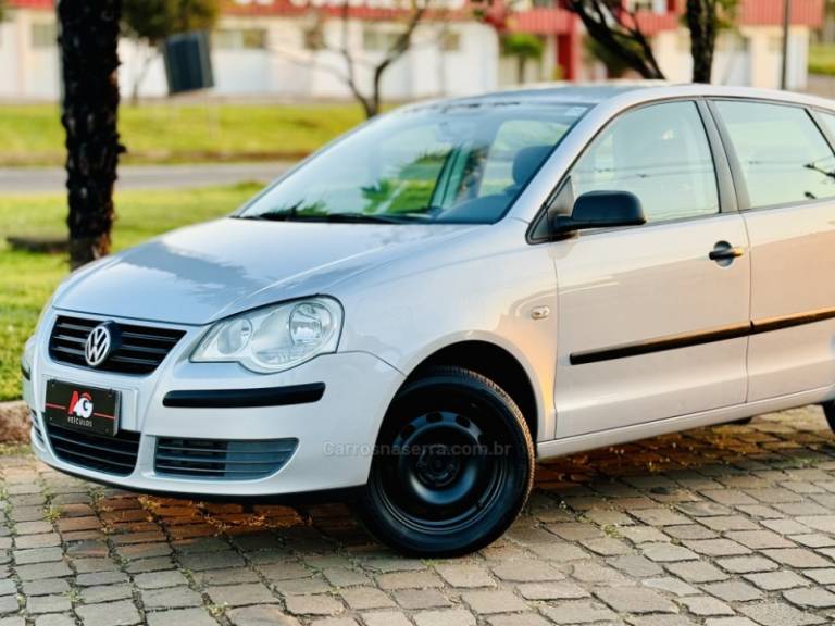 VOLKSWAGEN - POLO - 2008/2008 - Prata - R$ 34.900,00