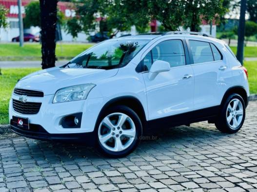 CHEVROLET - TRACKER - 2015/2015 - Branca - R$ 73.900,00