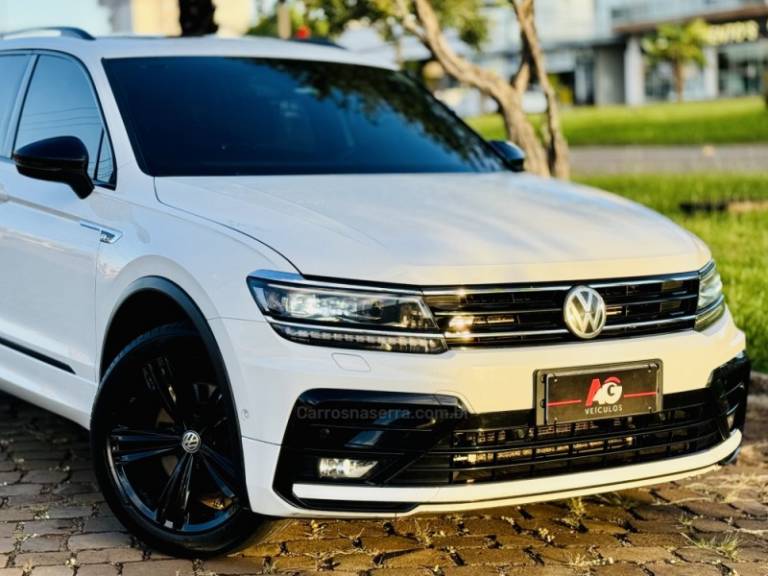 VOLKSWAGEN - TIGUAN - 2019/2019 - Branca - R$ 157.900,00