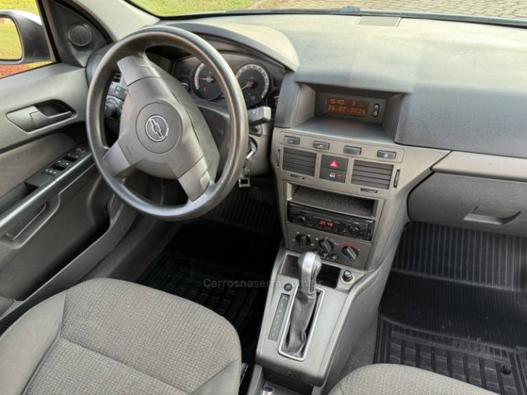 CHEVROLET - VECTRA - 2010/2010 - Prata - R$ 39.900,00