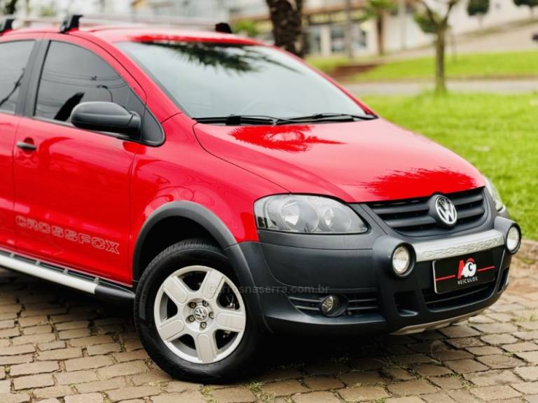 VOLKSWAGEN - CROSSFOX - 2009/2009 - Vermelha - R$ 37.900,00