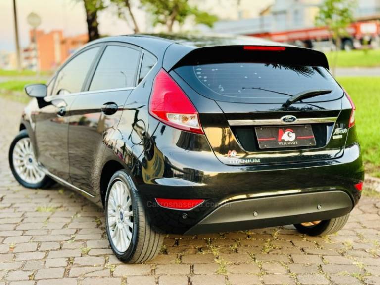 FORD - FIESTA - 2017/2017 - Preta - R$ 61.900,00