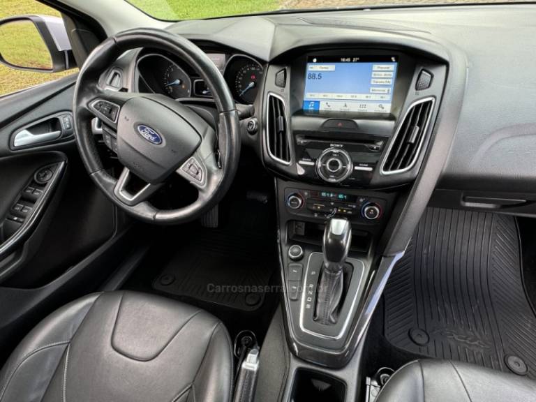 FORD - FOCUS - 2019/2019 - Prata - R$ 78.900,00