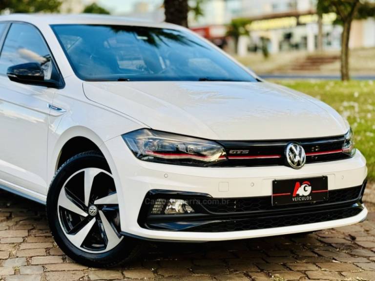 VOLKSWAGEN - VIRTUS - 2020/2020 - Branca - R$ 109.900,00