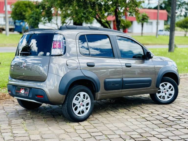 FIAT - UNO - 2015/2015 - Cinza - R$ 45.900,00