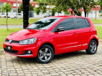 VOLKSWAGEN - FOX - 2022/2022 - Vermelha - R$ 69.900,00