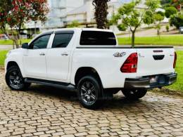 TOYOTA - HILUX - 2019/2019 - Branca - R$ 146.900,00