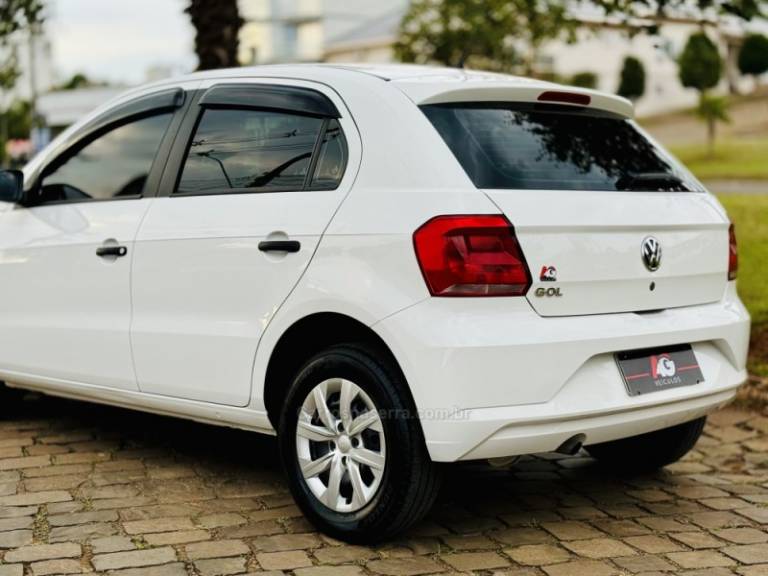 VOLKSWAGEN - GOL - 2022/2022 - Branca - R$ 58.900,00