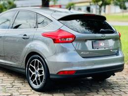 FORD - FOCUS - 2016/2016 - Cinza - R$ 67.900,00