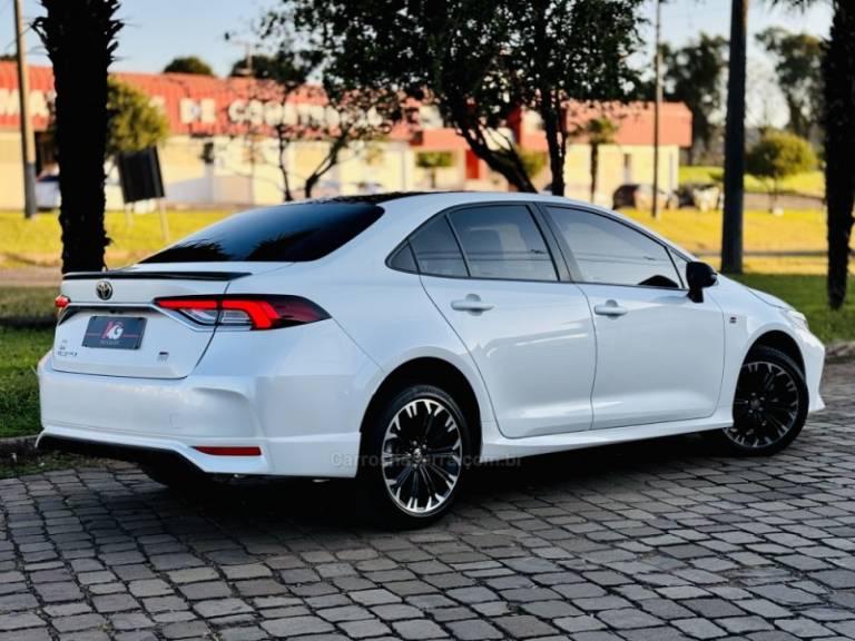 TOYOTA - COROLLA - 2023/2023 - Branca - R$ 157.900,00