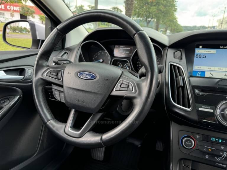 FORD - FOCUS - 2019/2019 - Prata - R$ 78.900,00