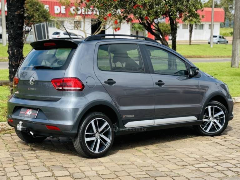 VOLKSWAGEN - FOX - 2021/2021 - Cinza - R$ 75.900,00