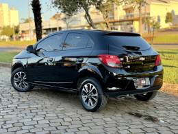 CHEVROLET - ONIX - 2015/2015 - Preta - R$ 53.900,00