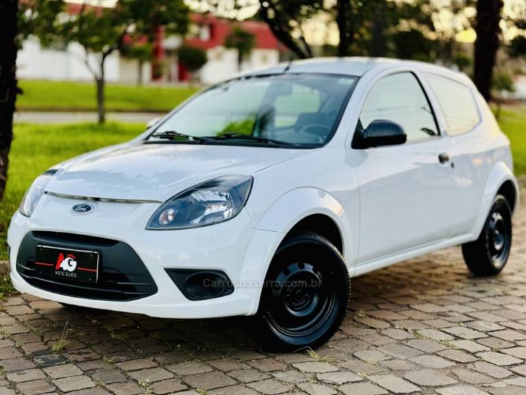 FORD - KA - 2013/2013 - Branca - R$ 31.900,00