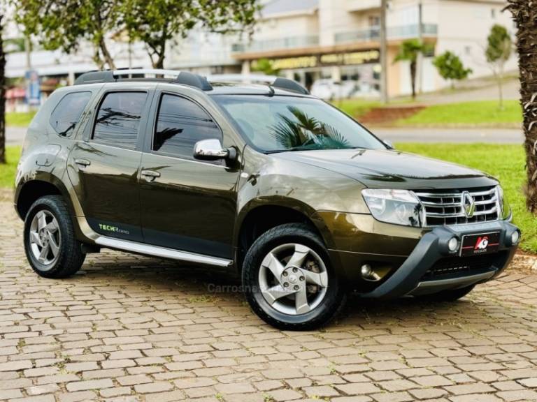 RENAULT - DUSTER - 2013/2013 - Verde - R$ 54.900,00