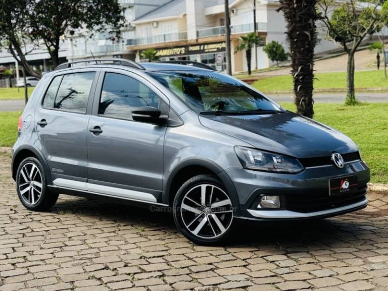 VOLKSWAGEN - FOX - 2021/2021 - Cinza - R$ 75.900,00